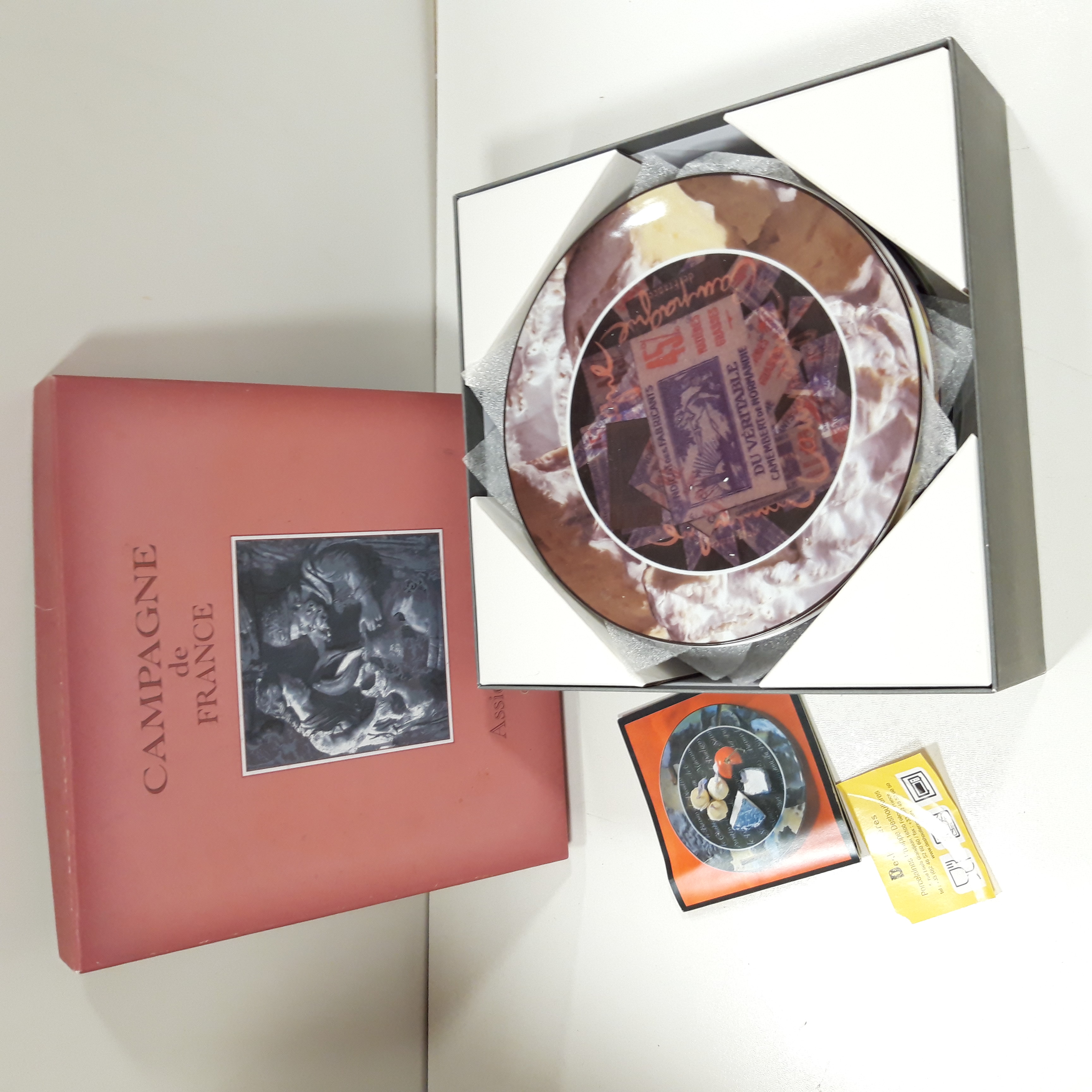 Coffret de 6 assiettes à fromage, Deshoulières, design Gilbert Michaud Comme neuf -  reconditionné disponible sur Label Emmaüs